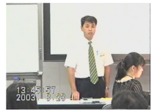 30代:セミナーを行う社長髙原